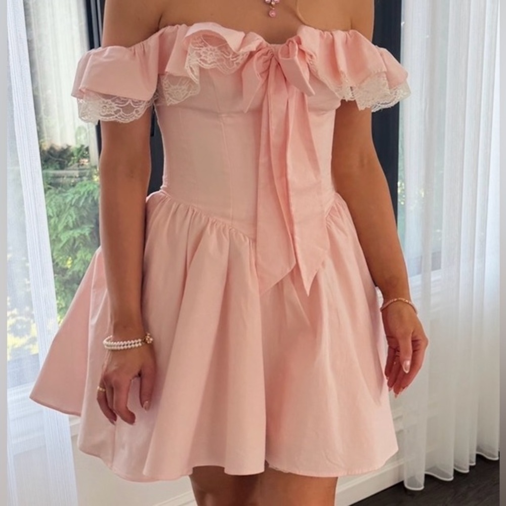 House of CB “Jaide” Pink Stretch Cotton Off-Shoulder Corset Mini Dress - Picture 4 of 4